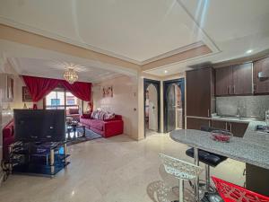 Havre De GuelizPool And Fitness