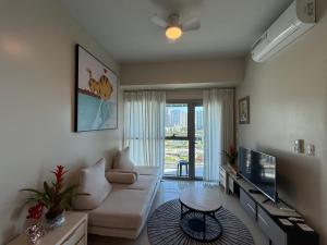 HomeMadeLuxury 180-Degree Seaview 1BR 2 Pools Next to Okada Airports MOA