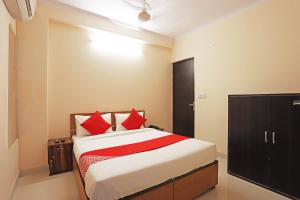 Hotel O Lal Residency