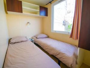 Mobil-home, clim, animaux OK - 6 pers. - API-1-52-2198