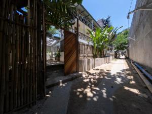 Sip Sunset Hostel and Lounge