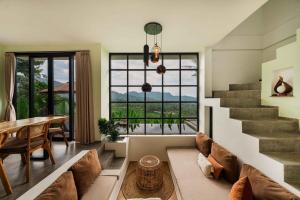 2BR Villa with Rice Field & Mountain Views Sidemen