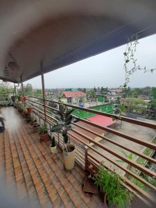 The Happy Hive - gateway for darjeeling