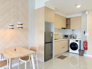 Cozy Luxury Couple Suite at Tropicana Metropark