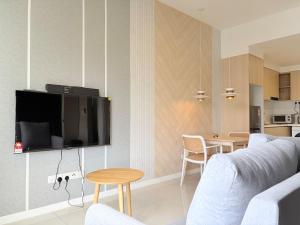 Cozy Luxury Couple Suite at Tropicana Metropark