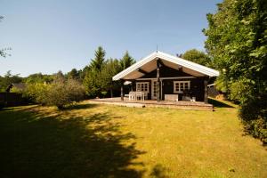 Nordic Vibe In Log Cabin By Hornbæk