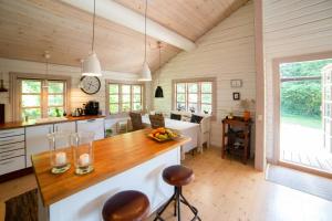 Nordic Vibe In Log Cabin By Hornbæk