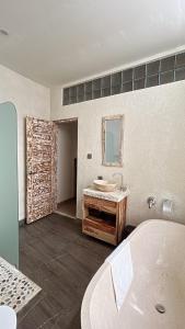 Casa Mia Balangan Beach - Boutique Luxury Guest House