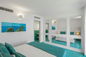 Villa With Mediterranean Garden And Hot Tub