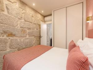 Charming riverview apartment in Porto