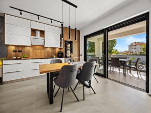 Villa in Pula near Hidrobaza Beach