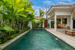 Villa Sana - Private 2BR Villa with Pool, 5 Minutes from the Beach