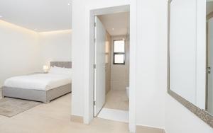 Stylish Modern apartment in Alwadi Ajlan Rivera