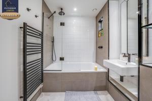 Wembley Stadium 2BR Sleeps 6 Heathrow Direct