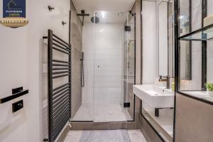 Wembley Stadium 2BR Sleeps 6 Heathrow Direct