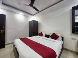 Satyam Hotel