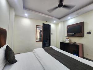Satyam Hotel