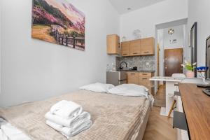 Aleja 29 Listopada Cozy Studio by BookingHost