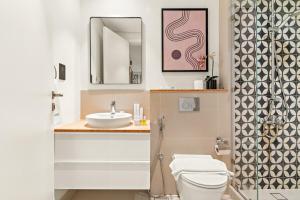 FIRST CLASS 2BR Modern Retreat Next to Mall