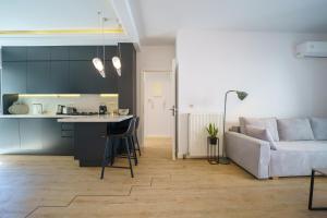 Elenis Sea & The City - Central - 300m from Beach