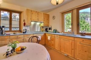 Duplex Piano Bar Fireplace