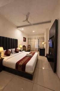 JB Residency Hotel & Banquets !! Top Rated Family Hotel in Chandigarh Tricity