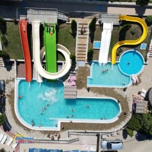 Sunny Hill Apartments & Aqua Park