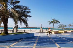 Elegant 3BR Corniche Stay with Stunning Sea Views