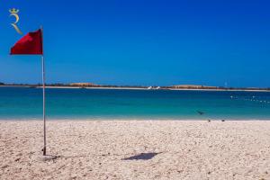 Elegant 3BR Corniche Stay with Stunning Sea Views