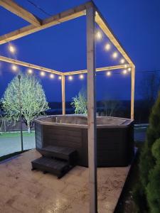 Vila Mavis-cazare cu piscina incalzita & jacuzzi