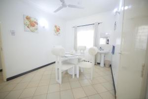 Kheyre Nyali Cosy Suites 5th avenue Apt