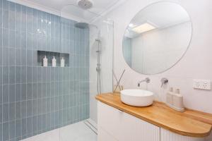 Coastal Luxe Escape - Parkside Beach Stay