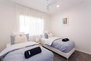 Coastal Luxe Escape - Parkside Beach Stay