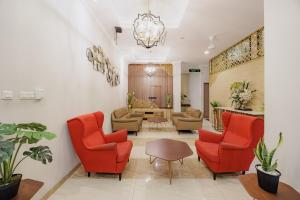 RedDoorz Premium near Ragunan Zoo 2