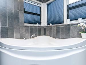 10 person holiday home in Brovst-By Traum