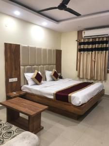 Hotel Priya Palace