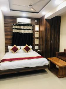 Hotel Priya Palace