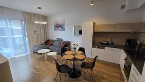 Baltic Park Amber & Onyx