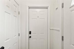 Large 6BR Property in DC - Sleeps 18 - 3 Baths