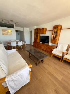ApartEasy - Cunit Apartment with sea view and balcony