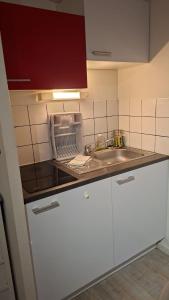 Functional studio between train station and center