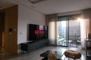 Casablanca Central 2 Bedrooms Terrace View