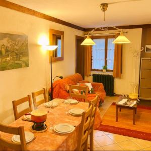 Family House With Balcony Garden Wi Fi