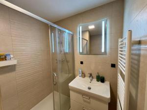 Luxury Wenceslas Apartment with Free Parking