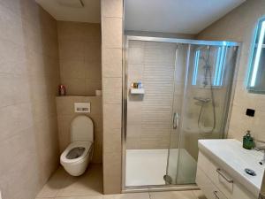Luxury Wenceslas Apartment with Free Parking