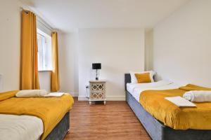 Mount Stuart Square Three-Bedroom Apartment, Cardiff Bay