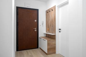 Stylish 2BR w Free Parking near Lokomotiv Stadium