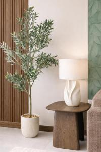 Calm & Spacious 1BR - Burj Khalifa View-Central Business Bay