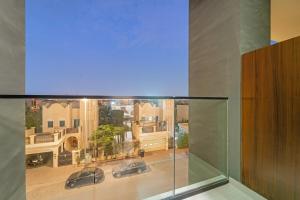 FIRST CLASS 2BR Bright Haven Near Circle Mall