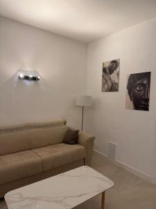 La Casa dietro lAngolo, large two-room apartment in the center